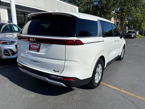 Used 2024 Kia Carnival LX FWD image 10