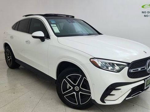 Used 2025 Mercedes-Benz GLC 300 4MATIC image 91