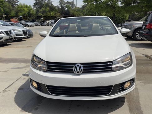 Used 2012 Volkswagen Eos Lux image 24