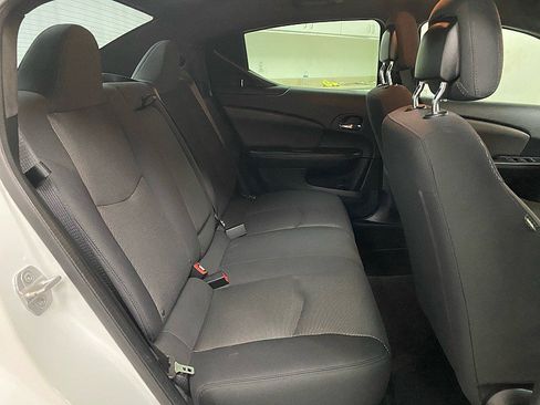 Used 2014 Dodge Avenger SE image 13