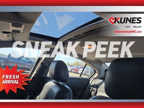 Used 2015 Chevrolet Cruze LTZ w/ Sun, Sound and Sport Package FWD image 8