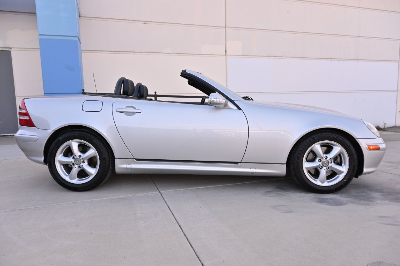 Used 2002 Mercedes-Benz SLK 320 image 11