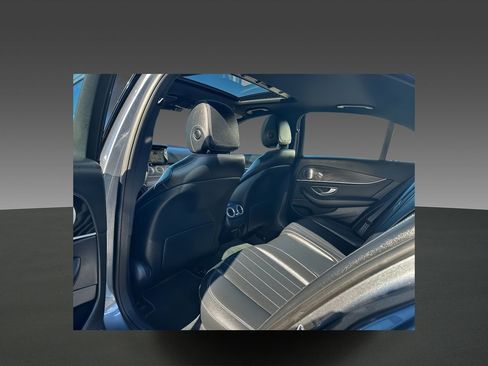 Used 2019 Mercedes-Benz E 450 4MATIC Sedan w/ Driver Assistance Package image 4