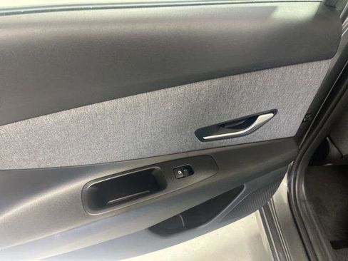 New 2025 Hyundai Elantra Limited FWD image 29