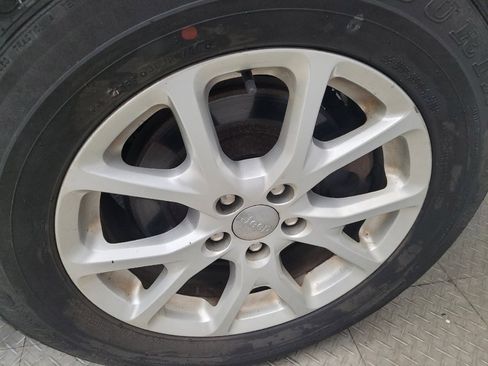 Used 2015 Jeep Cherokee Latitude image 31