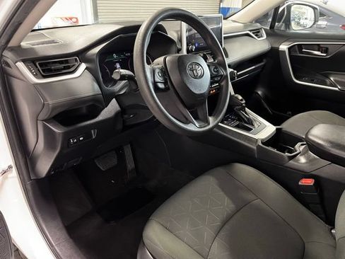 Used 2024 Toyota RAV4 XLE FWD image 19
