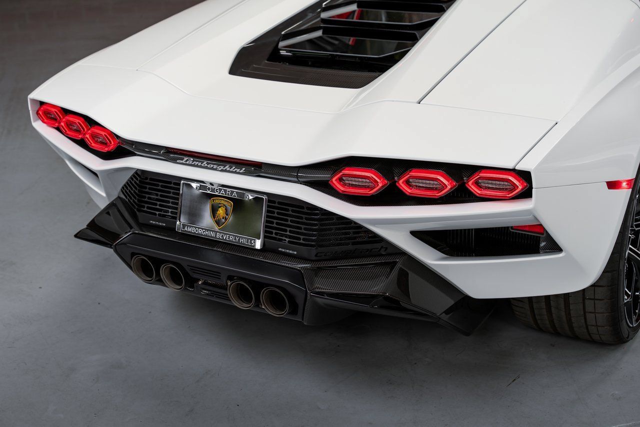 Used 2022 Lamborghini Aventador Countach AWD/4WD image 34