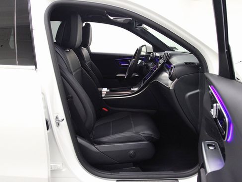 Certified 2025 Mercedes-Benz GLC 300 4MATIC image 21