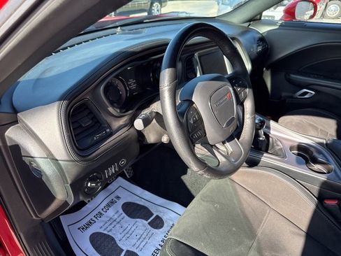 Used 2023 Dodge Challenger R/T w/ Plus Package image 17