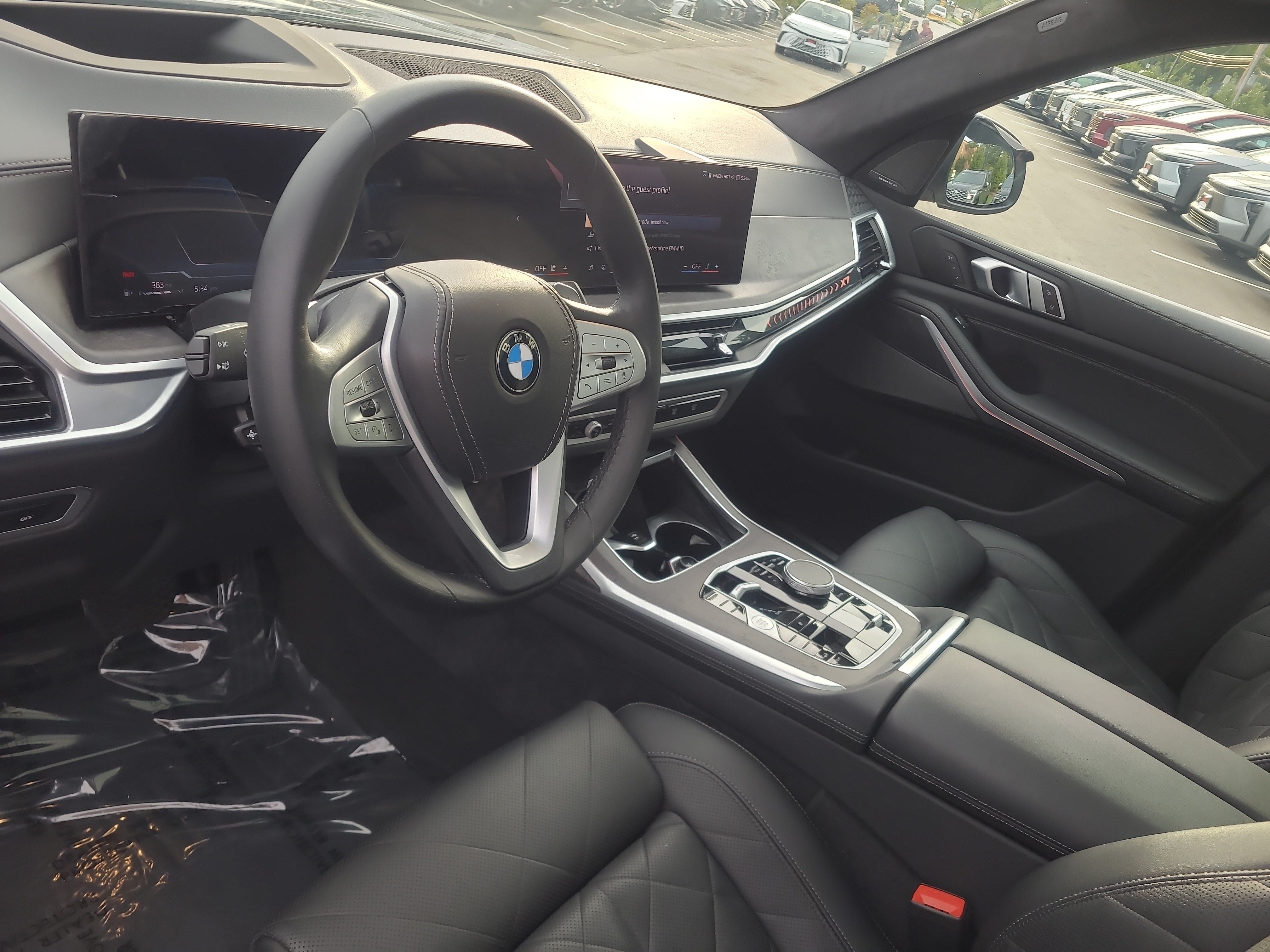 Used 2024 BMW X7 xDrive40i w/ Premium Package AWD/4WD image 15