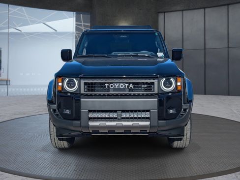 Used 2024 Toyota Land Cruiser image 9