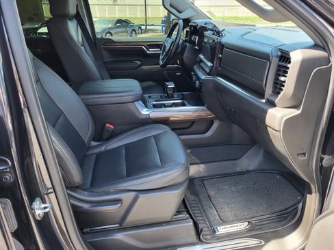 Used 2023 Chevrolet Silverado 1500 RST image 13