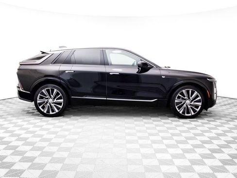 Certified 2024 Cadillac Lyriq Luxury w/ LPO, Floor Liner Package image 7