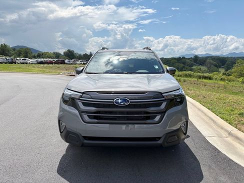 New 2026 Subaru Forester Premium AWD/4WD image 2