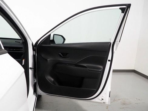 Used 2024 Hyundai Kona SEL FWD image 54