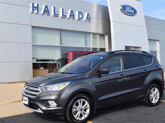 Used 2018 Ford Escape SE w/ Ford Safe & Smart Package image 1