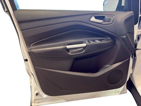 Used 2018 Ford Escape SE FWD image 15