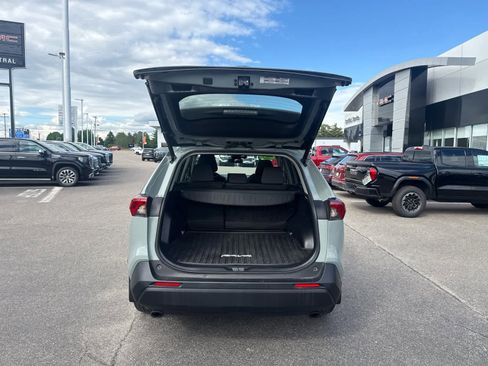 Used 2022 Toyota RAV4 XLE w/ Convenience Package AWD/4WD image 10