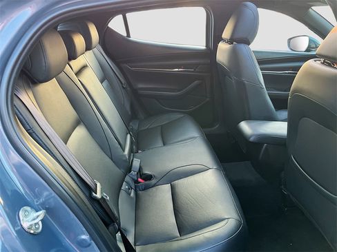 Used 2021 MAZDA MAZDA3 s image 28