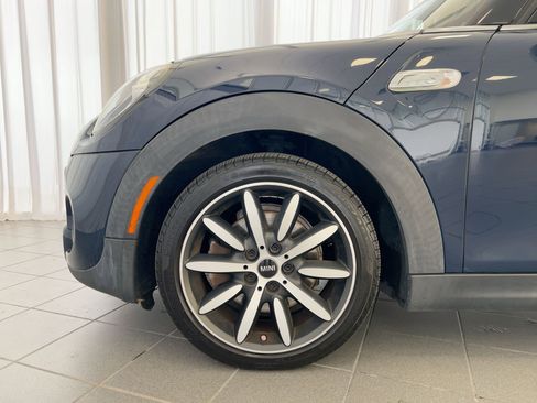 Used 2019 MINI Cooper S image 12