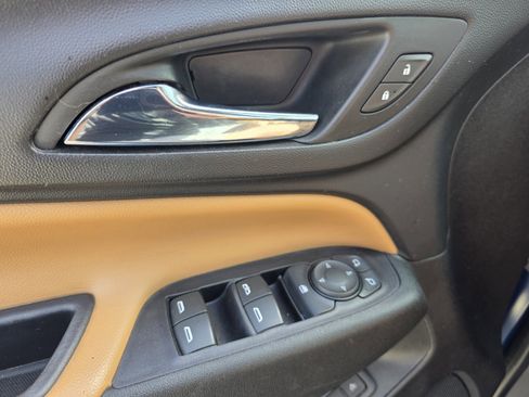 Used 2019 Chevrolet Equinox Premier FWD image 26