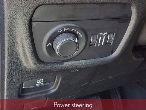 Used 2024 Jeep Grand Cherokee L Altitude AWD/4WD image 17