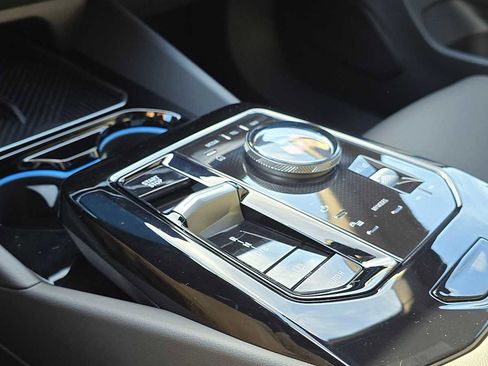 Used 2025 BMW i5 xDrive40 w/ M Sport Package image 35