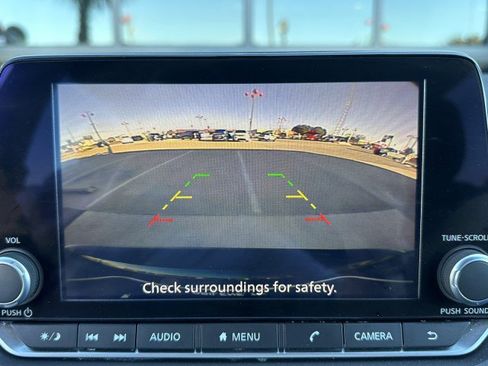 Used 2024 Nissan Rogue SV image 21