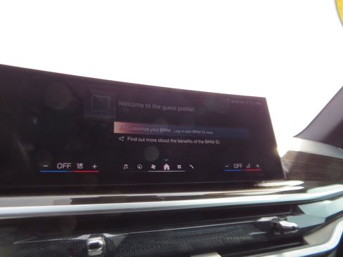 Used 2024 BMW X5 xDrive40i w/ Premium Package image 18