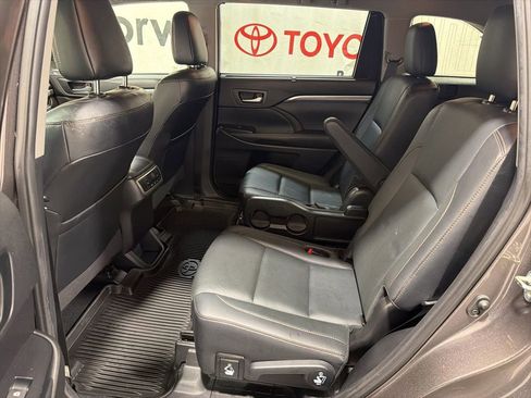 Used 2019 Toyota Highlander Limited AWD/4WD image 20