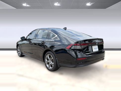 Used 2024 Honda Accord EX image 3