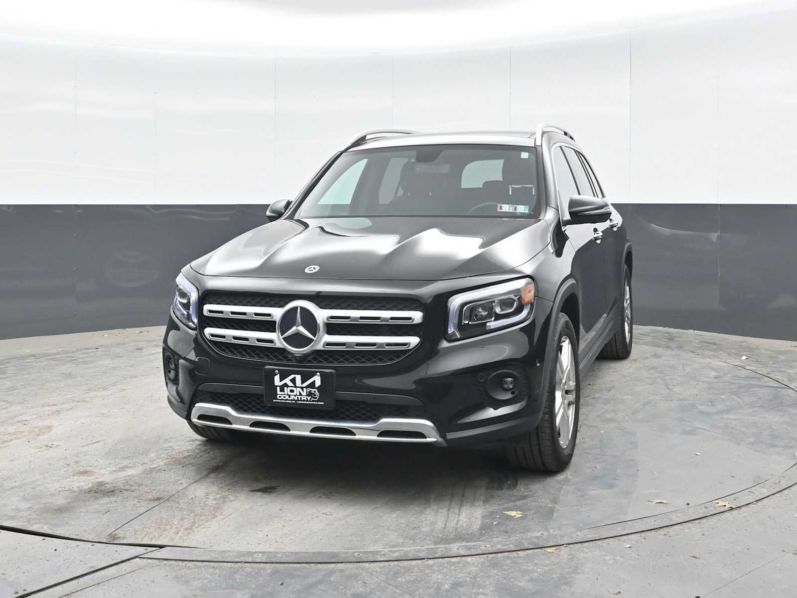 Used 2021 Mercedes-Benz GLB 250 4MATIC image 4