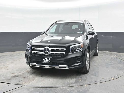 Used 2021 Mercedes-Benz GLB 250 4MATIC image 4
