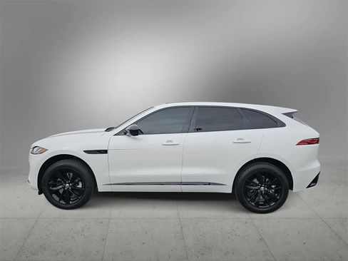 Used 2024 Jaguar F-PACE R-Dynamic S image 5