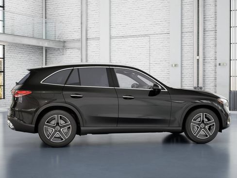 Used 2026 Mercedes-Benz GLC 300 image 12