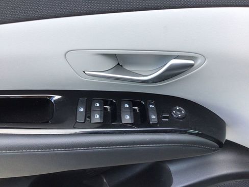 Used 2022 Hyundai Tucson Limited image 17