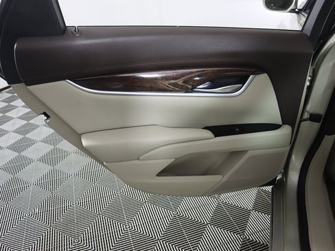 Used 2016 Cadillac XTS Luxury w/ Driver Awareness Package image 28