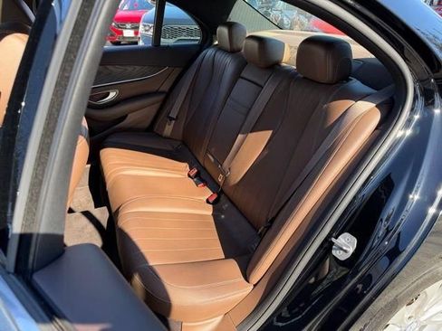 Used 2017 Mercedes-Benz E 300 4MATIC image 23
