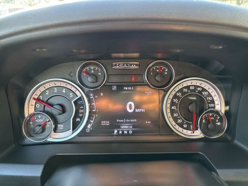 Used 2017 RAM 2500 Big Horn image 13