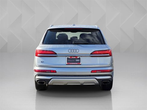Certified 2025 Audi Q7 3.0T Premium Plus image 5