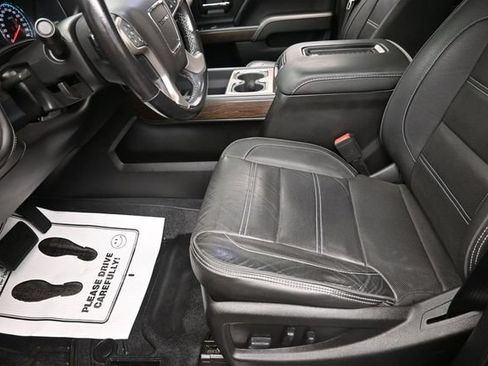 Used 2019 GMC Sierra 2500 Denali w/ Duramax Plus Package AWD/4WD image 15