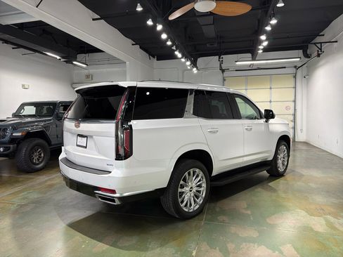 Used 2023 Cadillac Escalade Premium Luxury image 8
