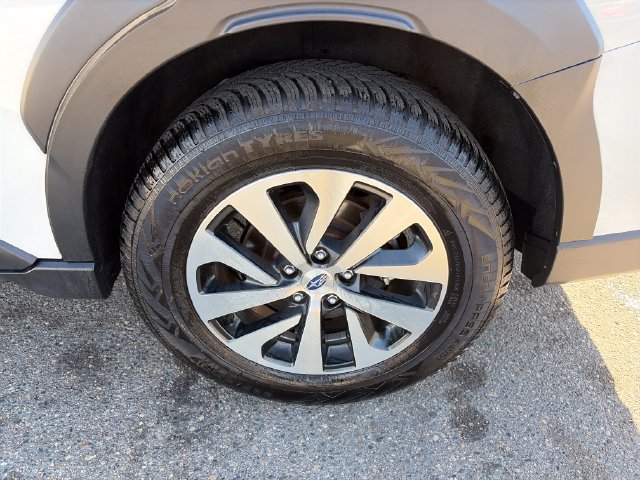Used 2024 Subaru Outback Premium AWD/4WD image 15