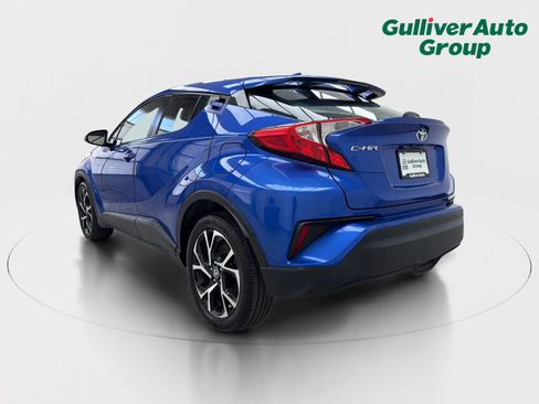 Used 2019 Toyota C-HR XLE FWD image 5