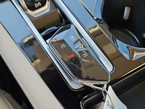 New 2026 Volkswagen Atlas SE image 20