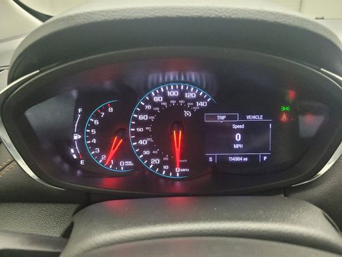 Used 2020 Chevrolet Trax LT w/ LT Convenience Package image 23