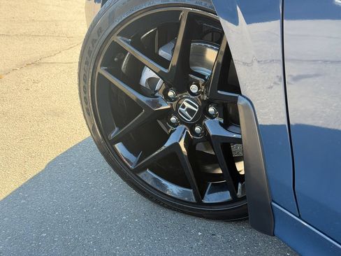 Used 2025 Honda Civic Sport image 9