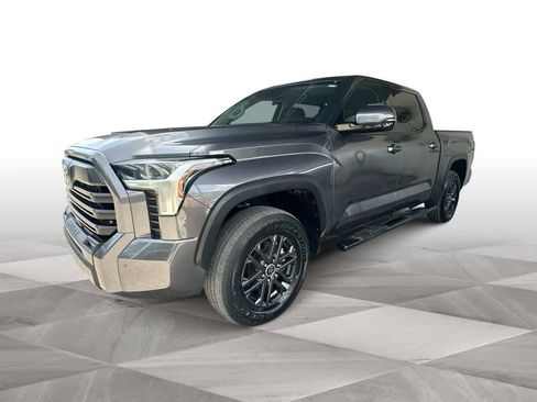 Used 2023 Toyota Tundra SR5 w/ SR5 Convenience Package AWD/4WD image 4