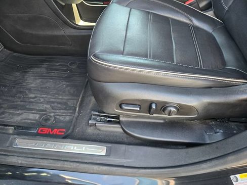 Used 2020 GMC Acadia Denali AWD/4WD image 14