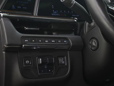 Used 2021 Cadillac Escalade ESV Sport Platinum image 29